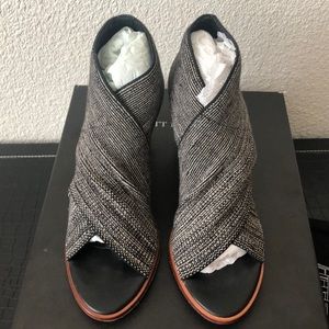 Matt Bernson Jette shoe